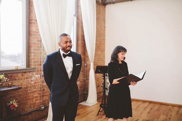 Chic-Urban-Chicago-Wedding-at-City-View-Loft (13 of 39)