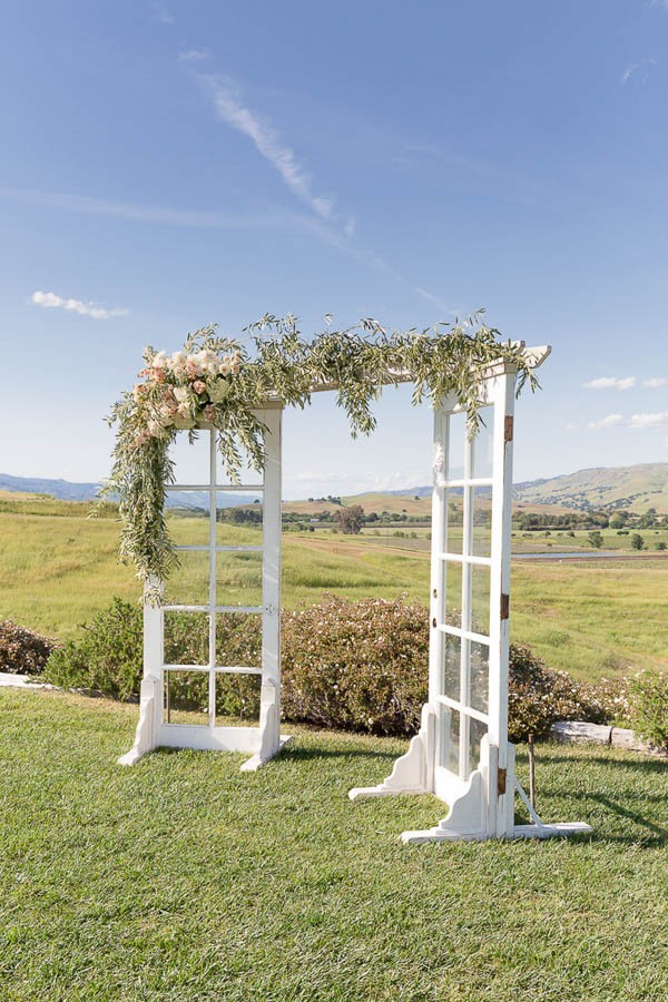 Classic California Wedding at Taber Ranch | Junebug Weddings