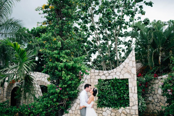 Jamaican-Destination-Wedding-at-Rockhouse-Hotel-Heart-and-Sparrow-Photography-54
