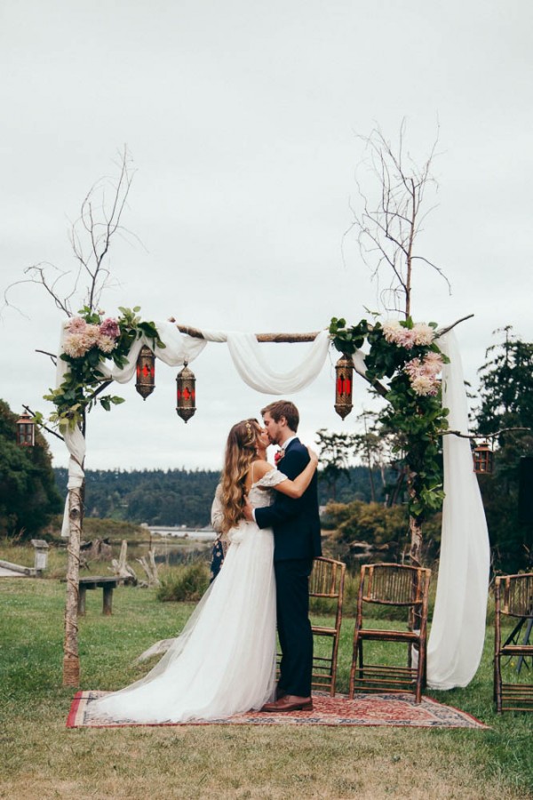 Multicultural-Inspired-Wedding-at-The-Captain-Whidbey-Inn-Julia-Kinnunen-Photography-0616