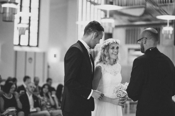 Whimsical-Swedish-Barn-Wedding-Agnes-Stenlund-Photography-023