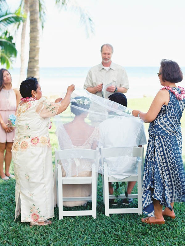 Colorful-Vintage-Hawaiian-Wedding-at-Olowalu-Plantation-House-Wendy-Laurel-Photography-004