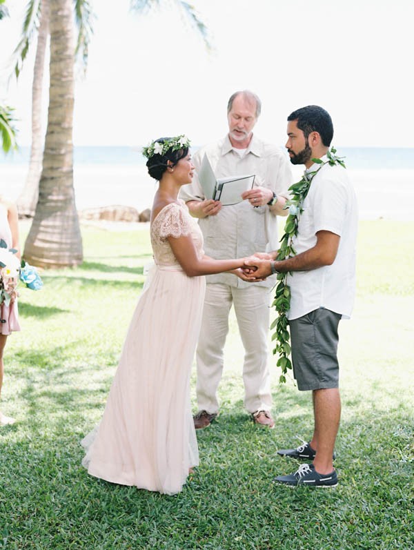 Colorful-Vintage-Hawaiian-Wedding-at-Olowalu-Plantation-House-Wendy-Laurel-Photography-015-2