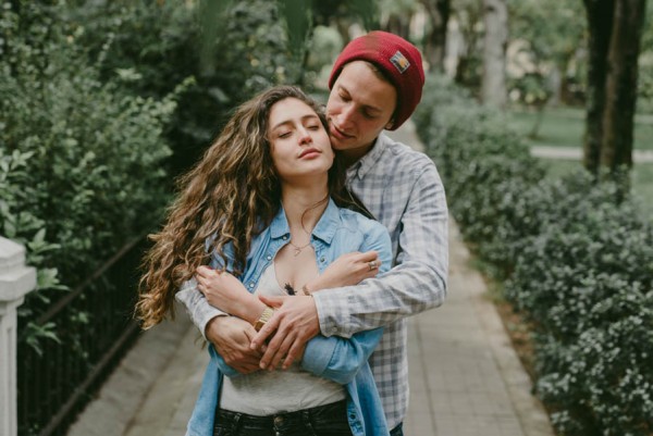 Cool-and-Casual-Engagement-Photos-in-Colombia-Captainfer-Photography-365