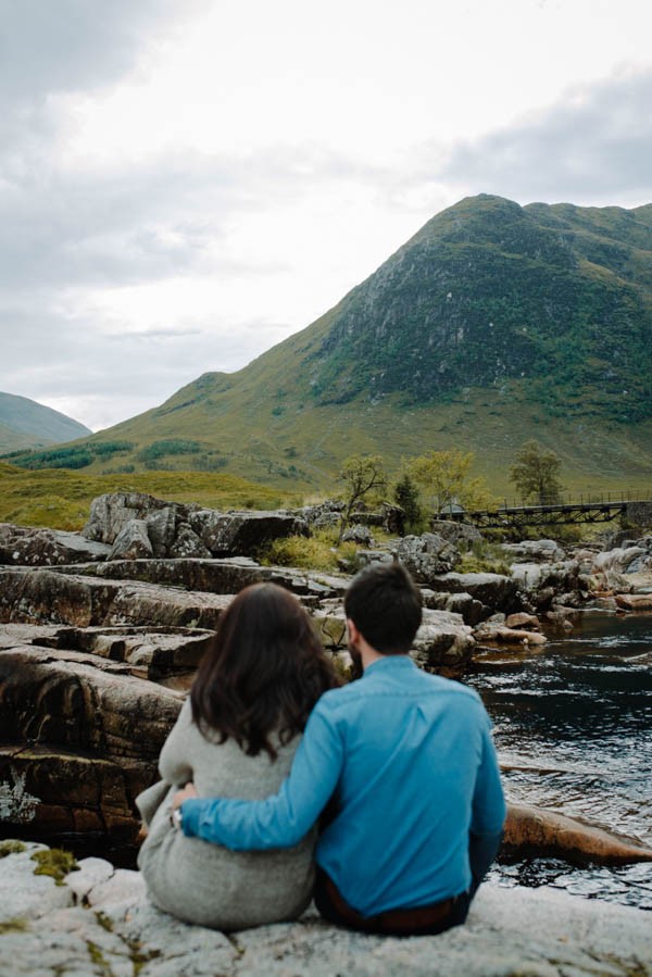 Earthy-Fall-Engagement-Photos-at-Loch-Etive-in-Scotland-Claire-Juliet-Paton-015