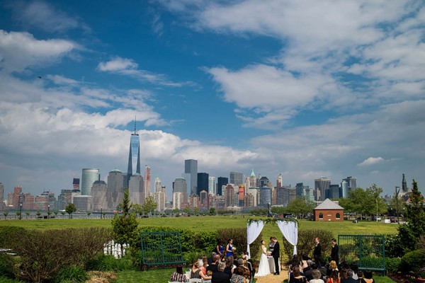 New-Jersey-Garden-Wedding-at-Liberty-House-Restaurant-Daniel-Moyer--10