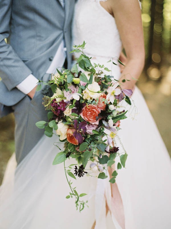 Pacific-Northwest-Wedding-Inspiration-at-Rattlesnake-Ledge-Sweet-Pea-Events-013