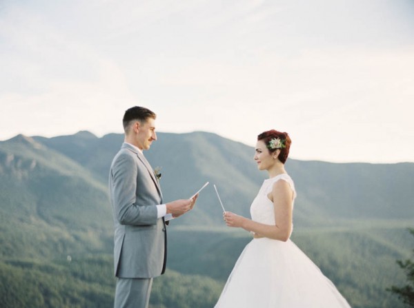 Pacific-Northwest-Wedding-Inspiration-at-Rattlesnake-Ledge-Sweet-Pea-Events-1