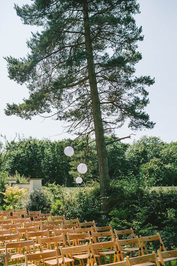 Relaxed-Backyard-Garden-Wedding-in-County-Durham-Paul-Santos-Photography-