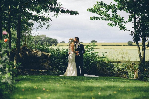Relaxed-Backyard-Garden-Wedding-in-County-Durham-Paul-Santos-Photography--11
