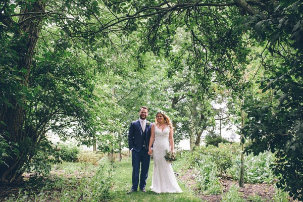 Relaxed-Backyard-Garden-Wedding-in-County-Durham-Paul-Santos-Photography--15