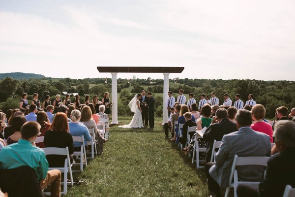 Rustic-Kentucky-Wedding-at-the-Bluegrass-Wedding-Barn-Brandi-Potter-Photography-150522171858