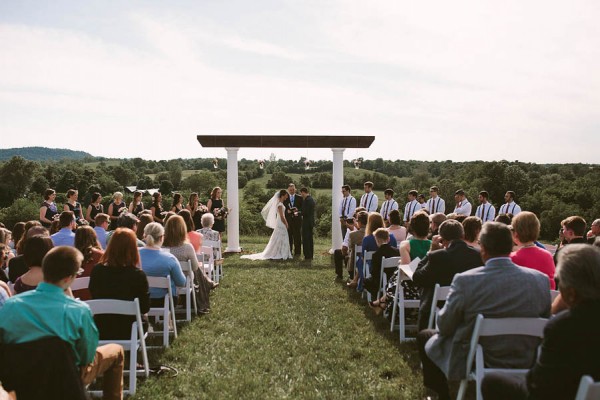 Rustic Kentucky Wedding At The Bluegrass Wedding Barn Junebug Weddings