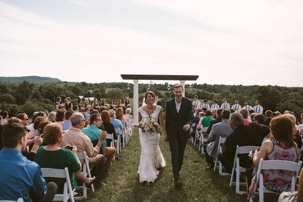 Rustic Kentucky Wedding At The Bluegrass Wedding Barn Junebug Weddings