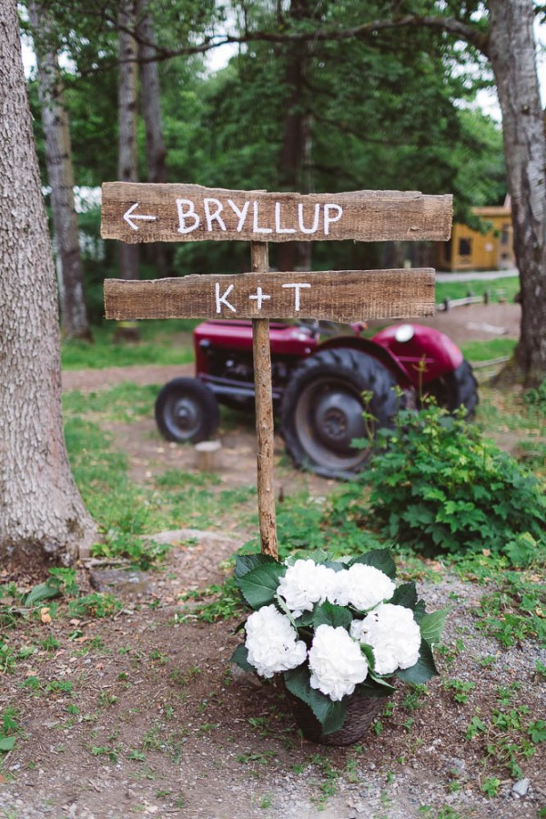 Rustic-Norwegian-Wedding-at-Follo-Museum (8 of 34)