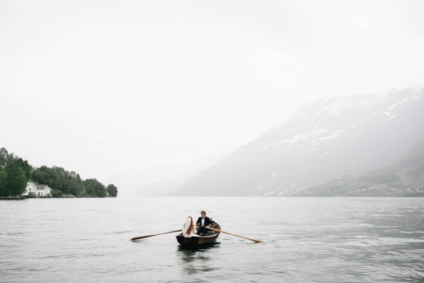 Traditional-Barn-Wedding-in-Norway-Damien-Milan-Photography--23