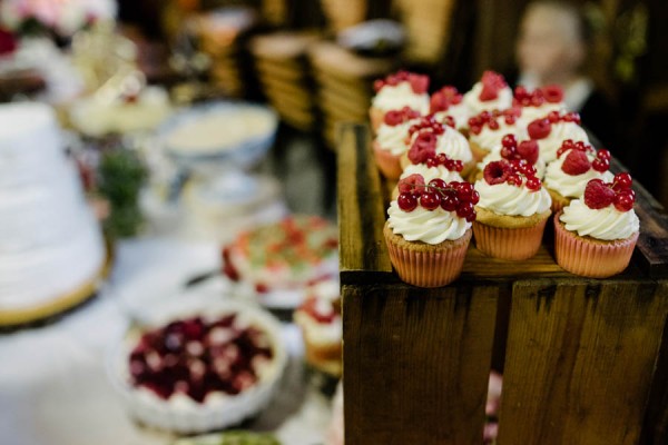 Traditional-Barn-Wedding-in-Norway-Damien-Milan-Photography--27