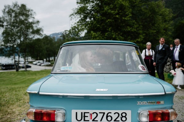 Traditional-Barn-Wedding-in-Norway-Damien-Milan-Photography--8