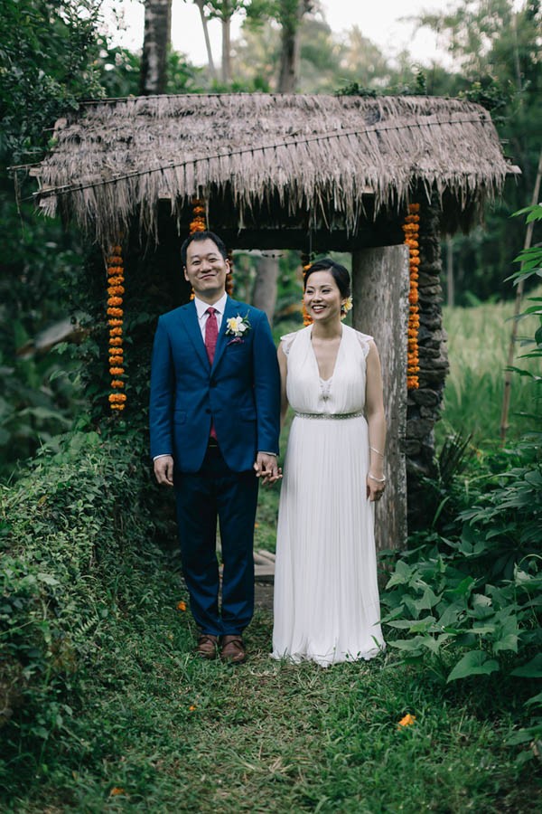 Tropical-Bali-Wedding-at-Bambu-Indah-Eric-Ronald-Photography-096