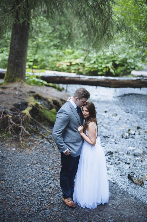 Understated-Alaska-Destintion-Wedding-in-Orange-and-Navy-Erica-Rose-Photography-0038