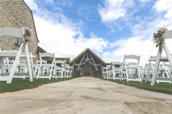 Vintage-Gloucestershire-Wedding-at-Kingscote-Barn-Rachel-Lambert-Photography-0003