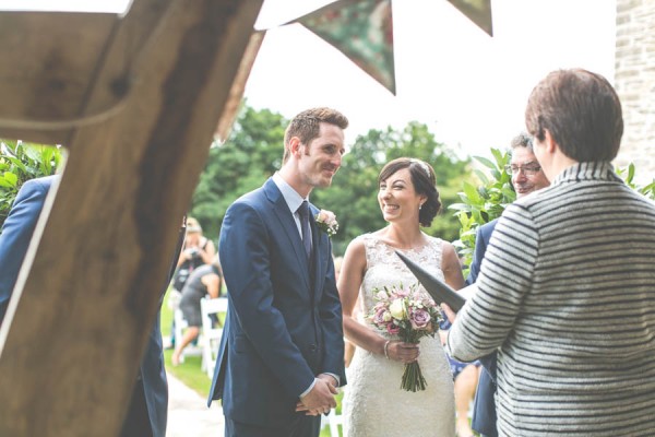 Vintage-Gloucestershire-Wedding-at-Kingscote-Barn-Rachel-Lambert-Photography-0026