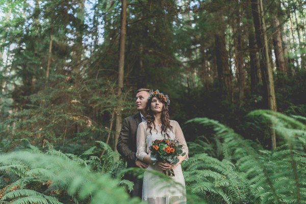 Wild-and-Natural-Engagement-Photos-at-Meadowdale-Beach-Park-Irinart-13