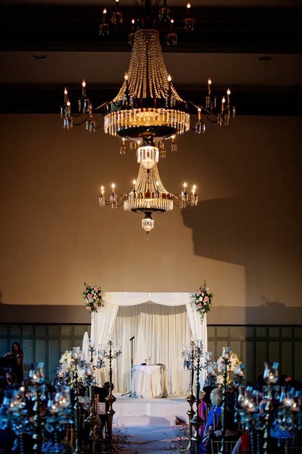 1920s-Inspired-Chicago-Wedding-at-Germania-Place-Liz-Lui-15