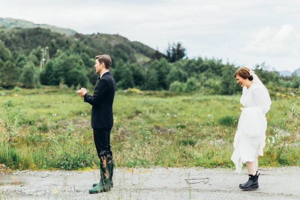 Black-and-White-Nordic-Wedding-at-Devold-Fabrikken (1 of 35)