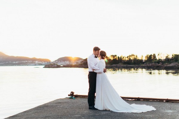 Black-and-White-Nordic-Wedding-at-Devold-Fabrikken (31 of 35)