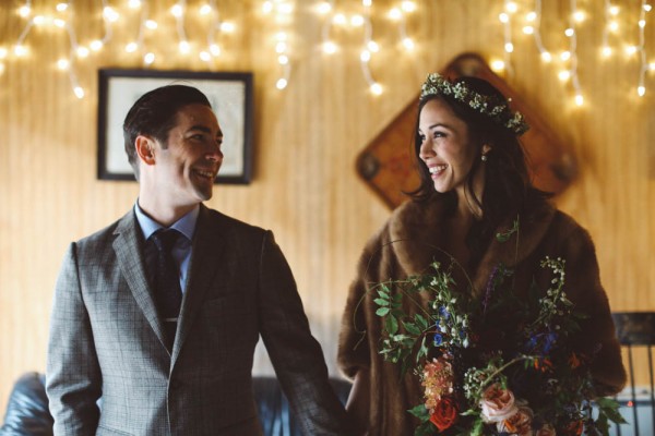 Earthy Winter Wedding at Full Moon Resort | Junebug Weddings