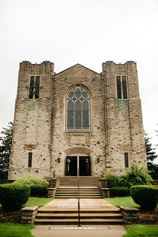 Free-Spirited-Ohio-Wedding-at-Ohio-Memorial-Chapel (4 of 31)