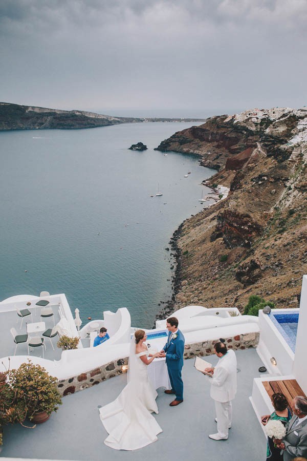 Greek-Destination-Wedding-at-the-Ikies-Traditional-Houses-Elianos-Photography-8