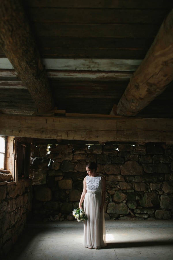 Modern-Barn-Wedding-at-Conrad-Botzum-Farmstead (12 of 32)