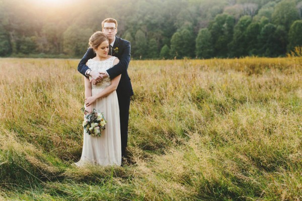 Modern-Barn-Wedding-at-Conrad-Botzum-Farmstead (24 of 32)