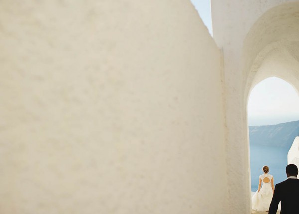 Romantic-Santorini-Destination-Wedding-at-La-Maltese-Thanasis-Kaiafas (24 of 28)