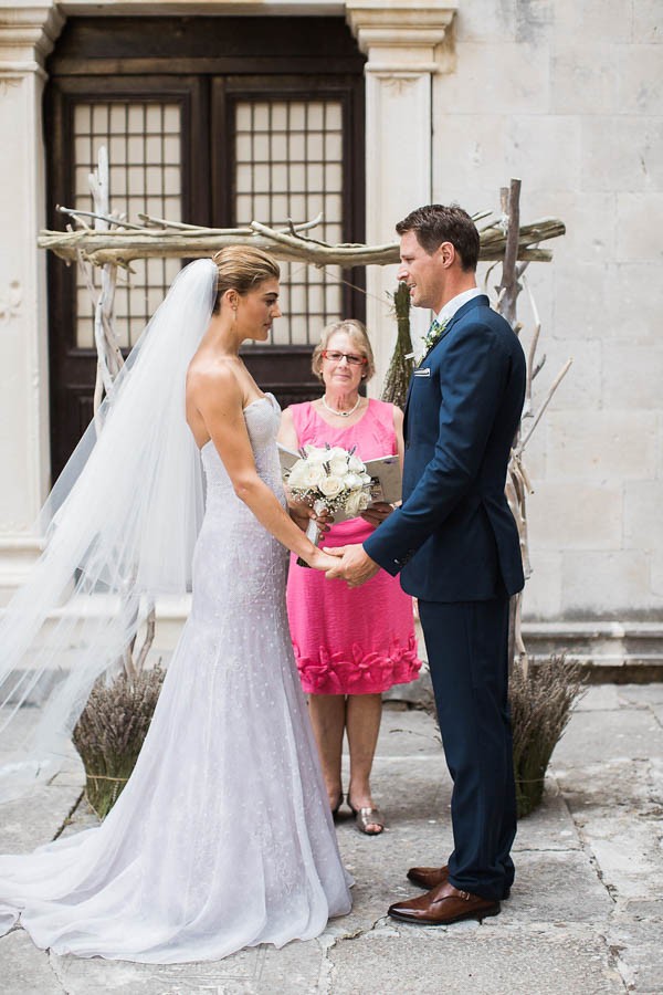 Simply-Elegant-Croatian-Wedding-at-Spanjola-Fortress-Lifestories-Wedding-10
