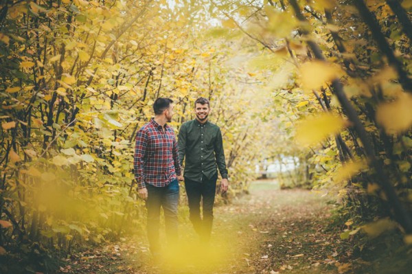 Sweet-Autumn-Engagement-Session-at-Gellatly-Nut-Farm-Joelsview-Photography-1