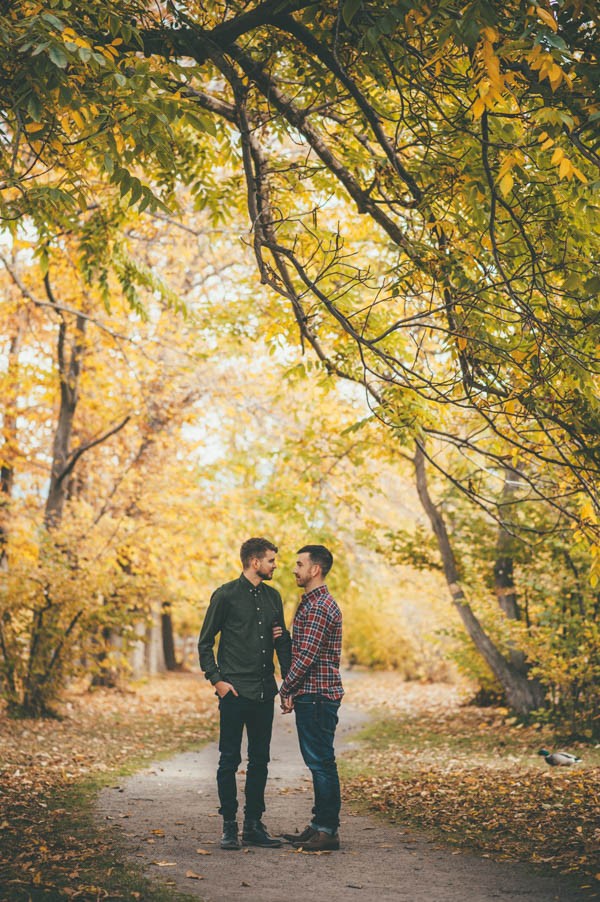 Sweet-Autumn-Engagement-Session-at-Gellatly-Nut-Farm-Joelsview-Photography-13