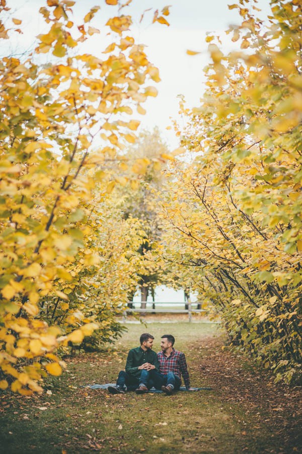 Sweet-Autumn-Engagement-Session-at-Gellatly-Nut-Farm-Joelsview-Photography-8