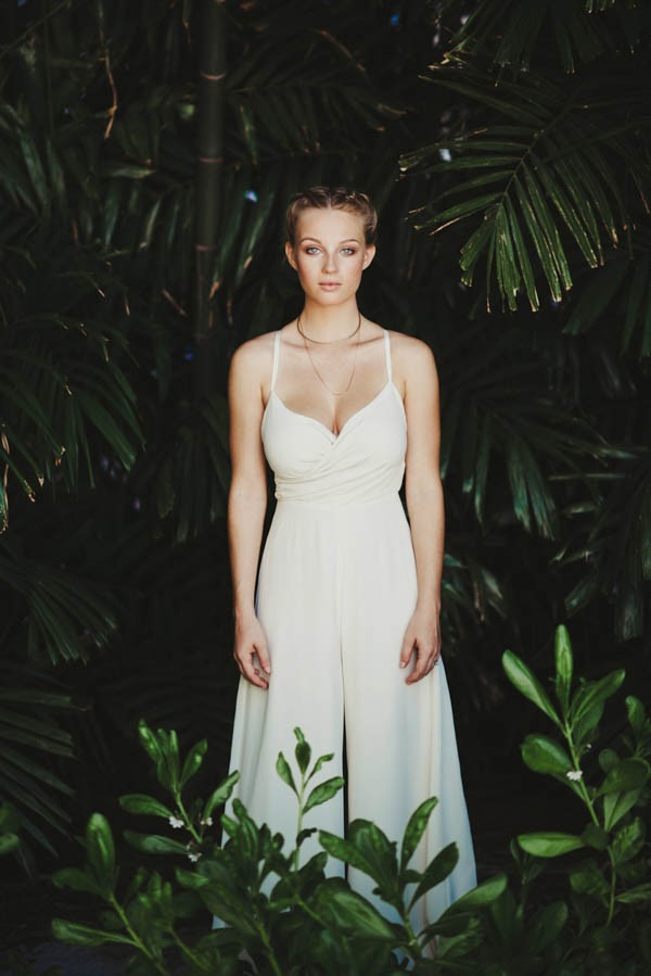 Tropical-Modern-Honolulu-Wedding-Inspiration-June-Photography-11