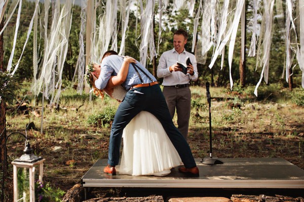 Woodland-Bohemian-Wedding-at-the-Cabins-at-Strawberry-Hill-Amilia-Photography-15