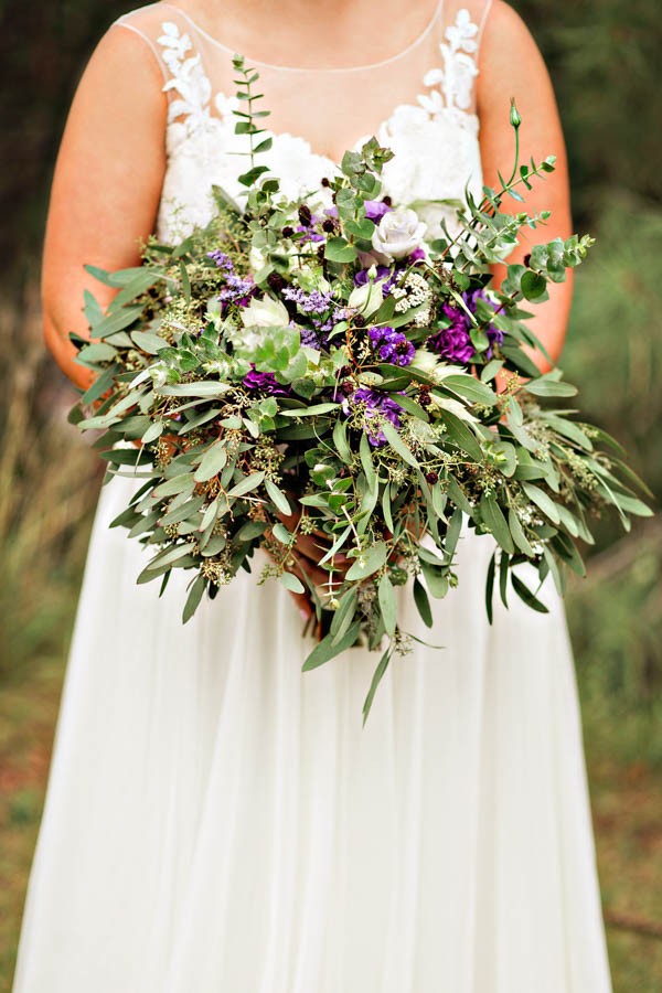 Woodland-Bohemian-Wedding-at-the-Cabins-at-Strawberry-Hill-Amilia-Photography-5