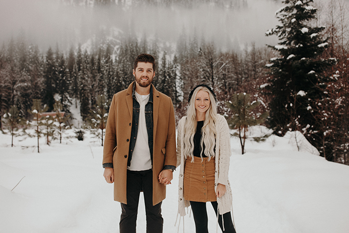 [40+] Outfits For Outdoor Engagement Photos