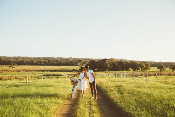 Adorable-Perth-Engagement-Photos-in-the-Countryside-LiFe-Photography-12