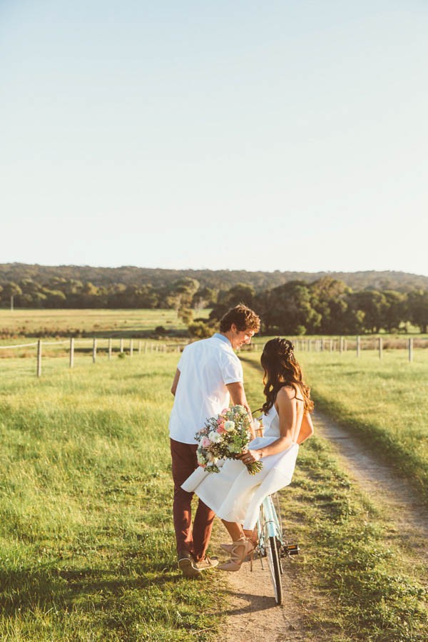 Adorable-Perth-Engagement-Photos-in-the-Countryside-LiFe-Photography-3