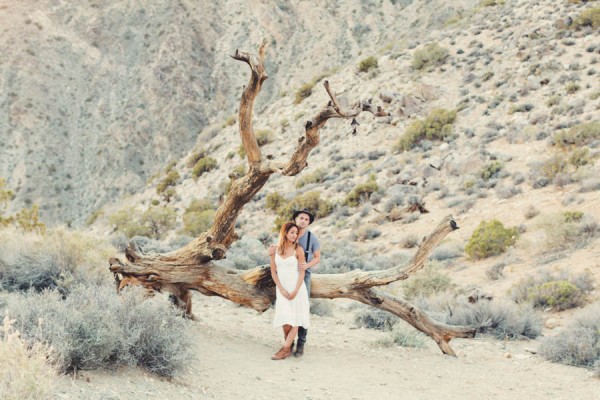 Breezy-Joshua-Tree-Engagement-Photos-at-Sunset-Anne-Claire-Brun-1