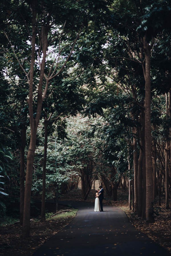 Chic-Island-Wedding-at-Na-Aina-Kai-Botanical-Gardens-June-Photography-7