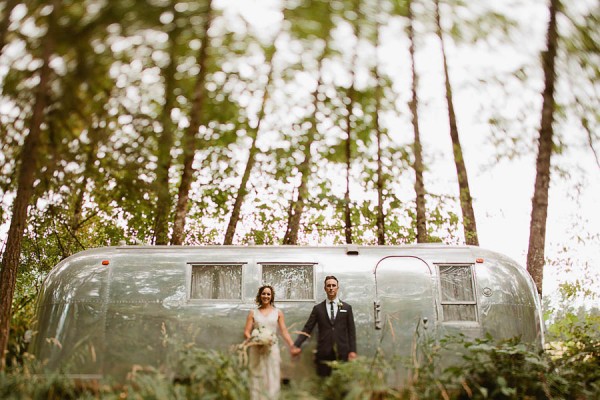 Earthy-Oregon-Wedding-at-Hornings-Hideout-Nakalan-McKay-11