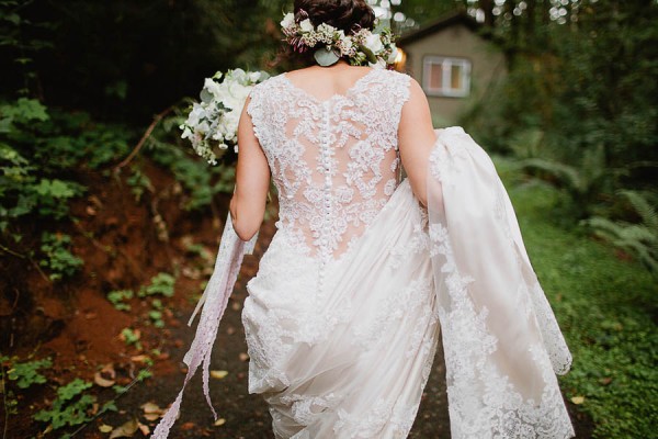 Earthy-Oregon-Wedding-at-Hornings-Hideout-Nakalan-McKay-23